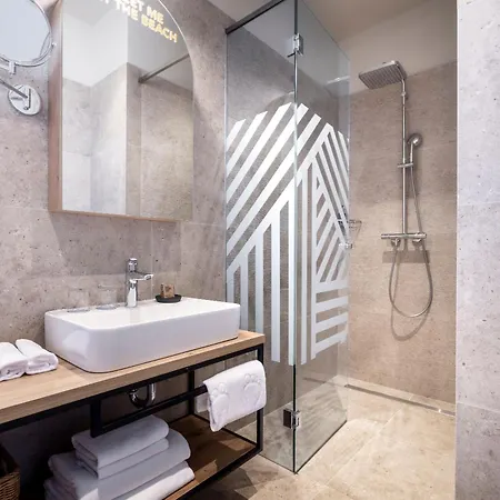 Places Hvar By Valamar Feriested 4*